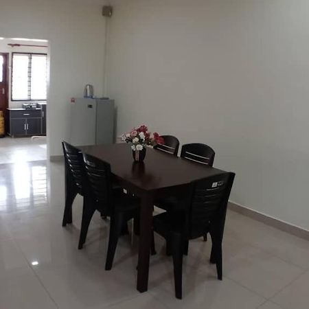 Anggerik Heights Homestay Bentong Exterior foto