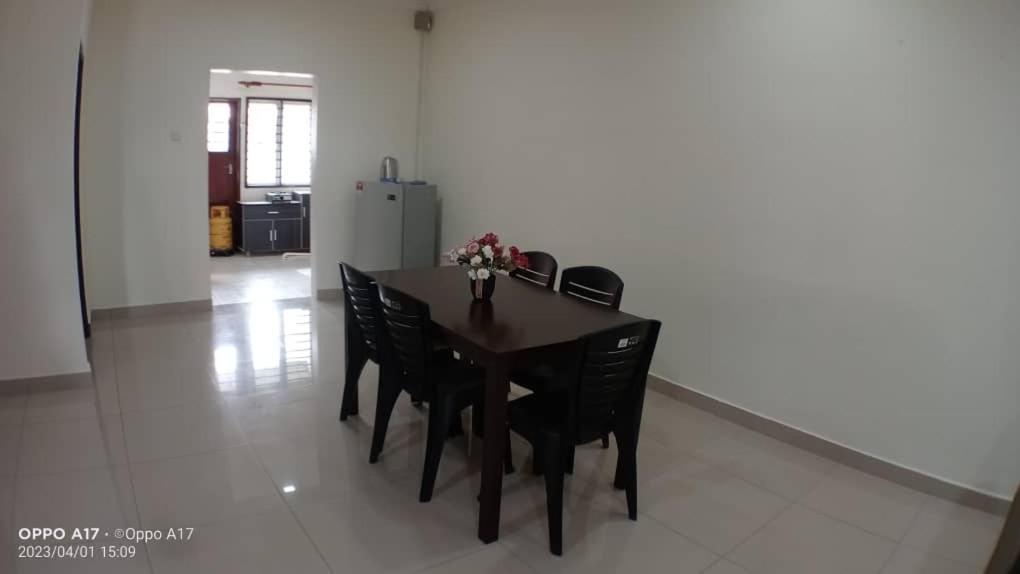 Anggerik Heights Homestay Bentong Exterior foto